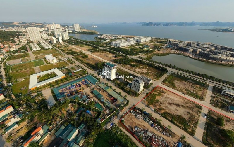 Bán 7000m2 đất trung tâm thành phố bãi cháy-hạ long@420 TỶ